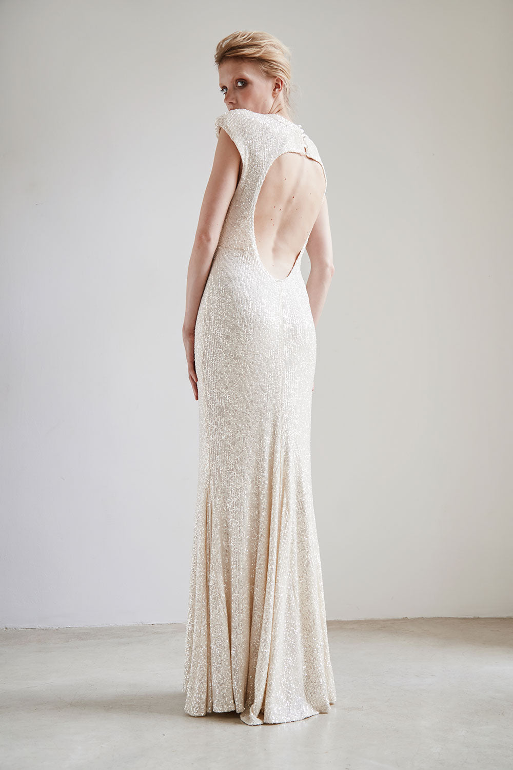BONDWHITEDRESSJOLINA3.jpg