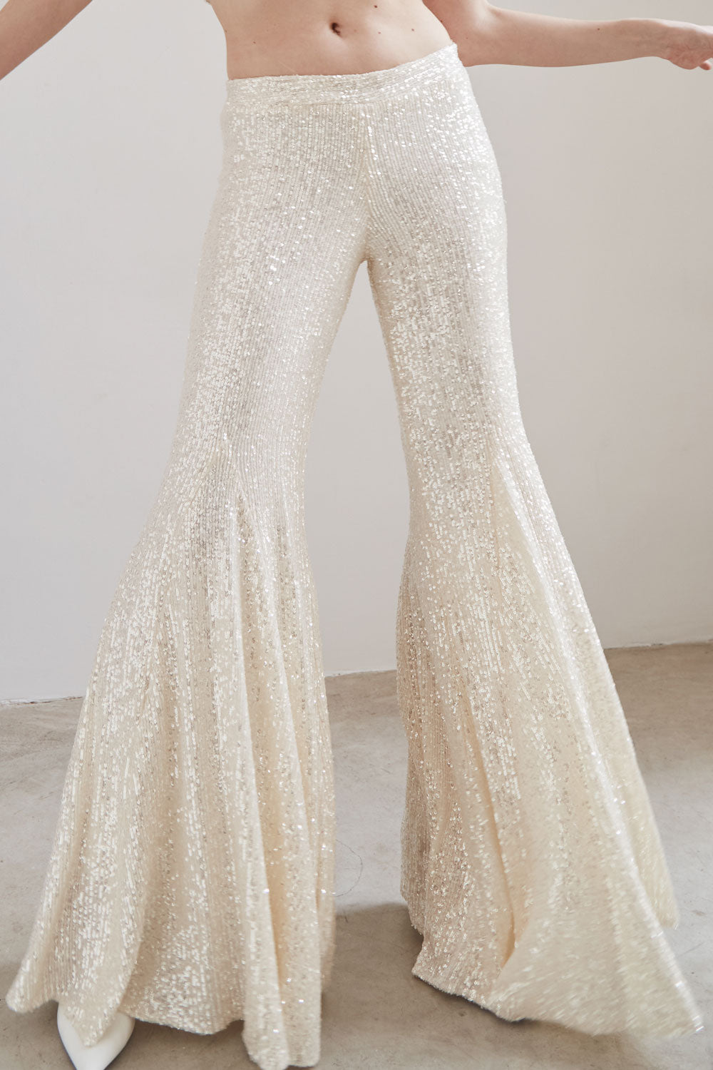 CHER white pants