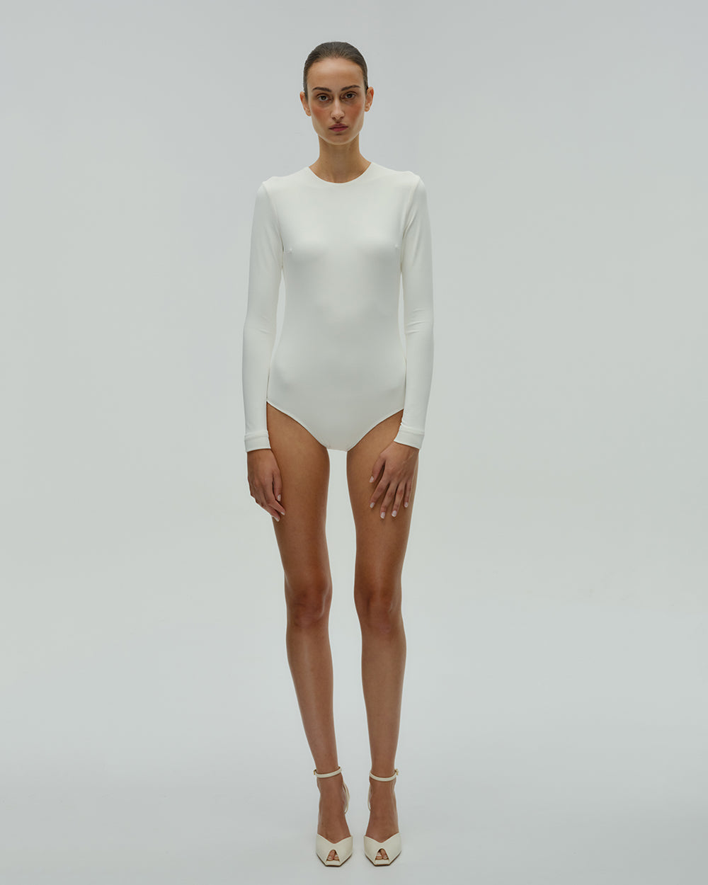 WOMANZE08011.jpg