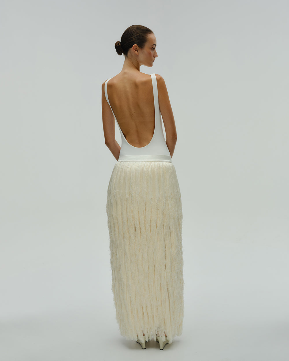 Slow exit skirt