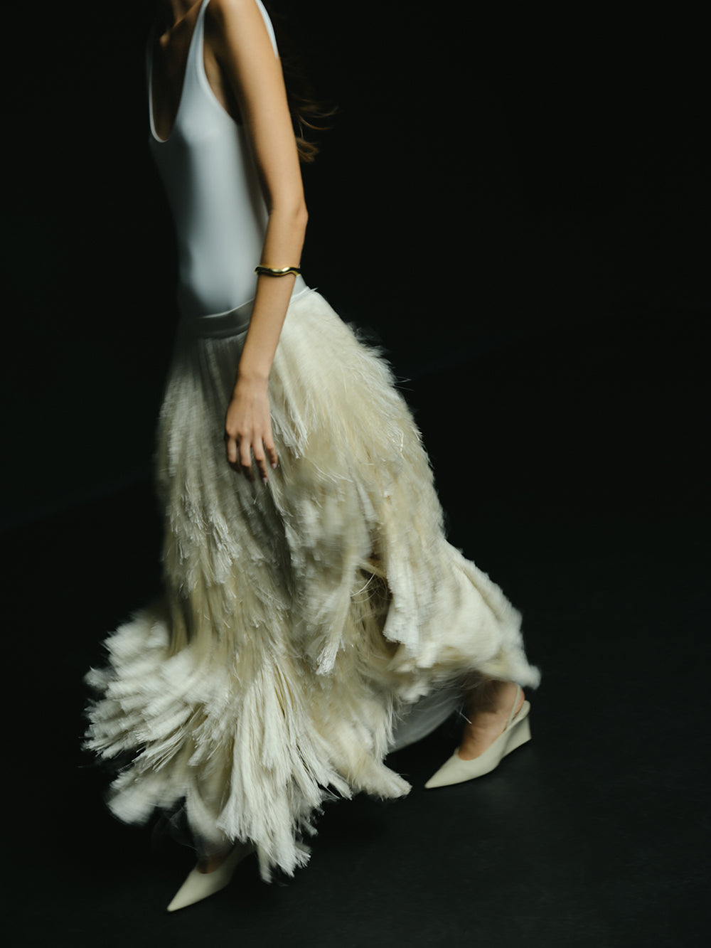 Slow exit skirt