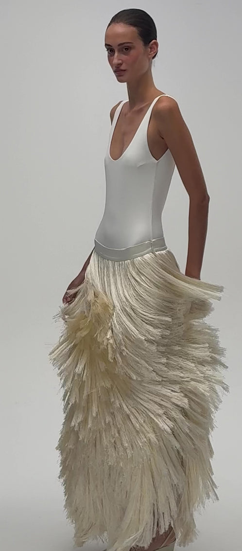 Slow exit skirt