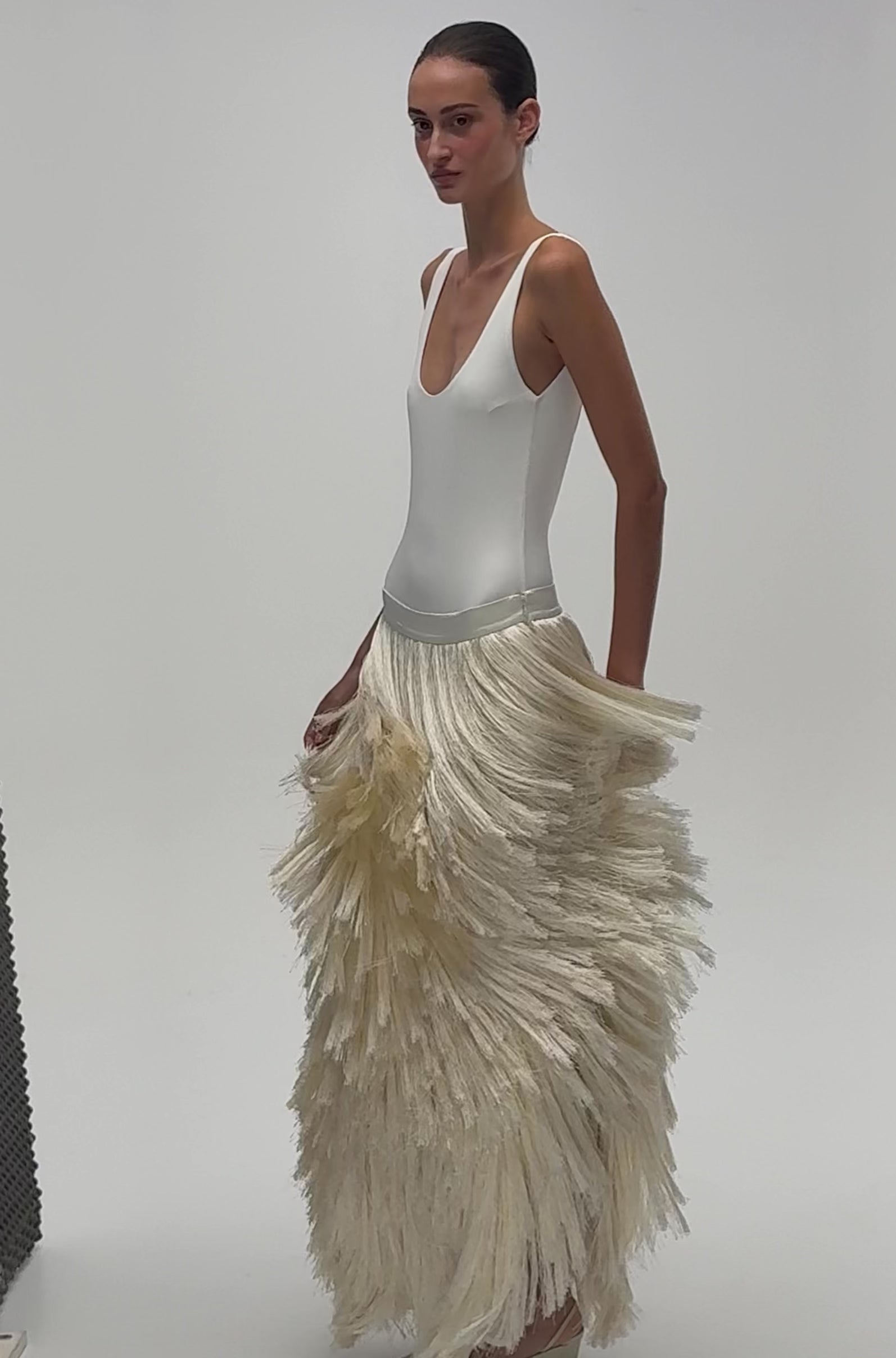 Slow exit skirt